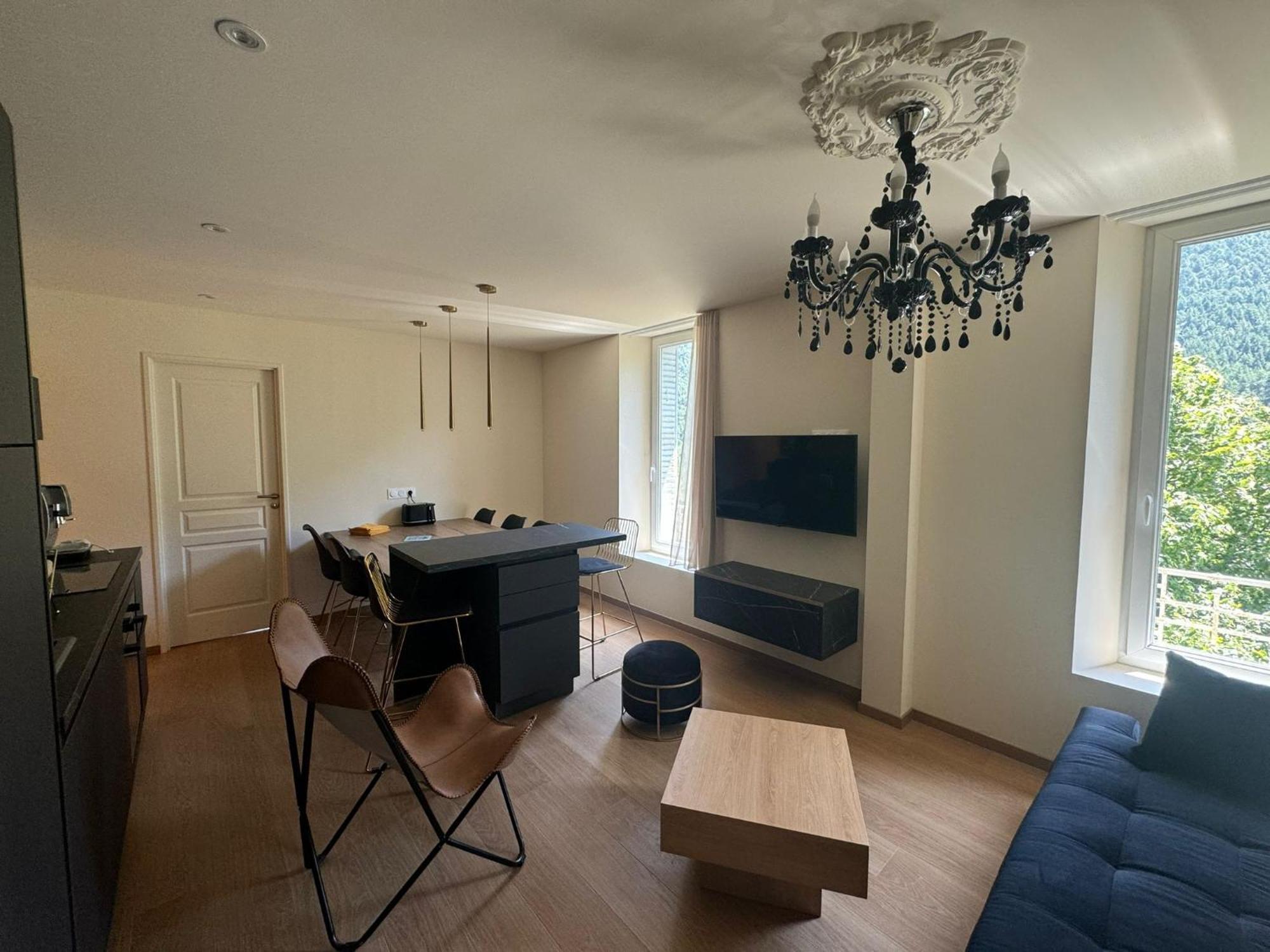 Appartements Confortables Avec Vue Montagne - Residence Villa Belle Fleur Chateau-Ville-Vieille Exterior foto