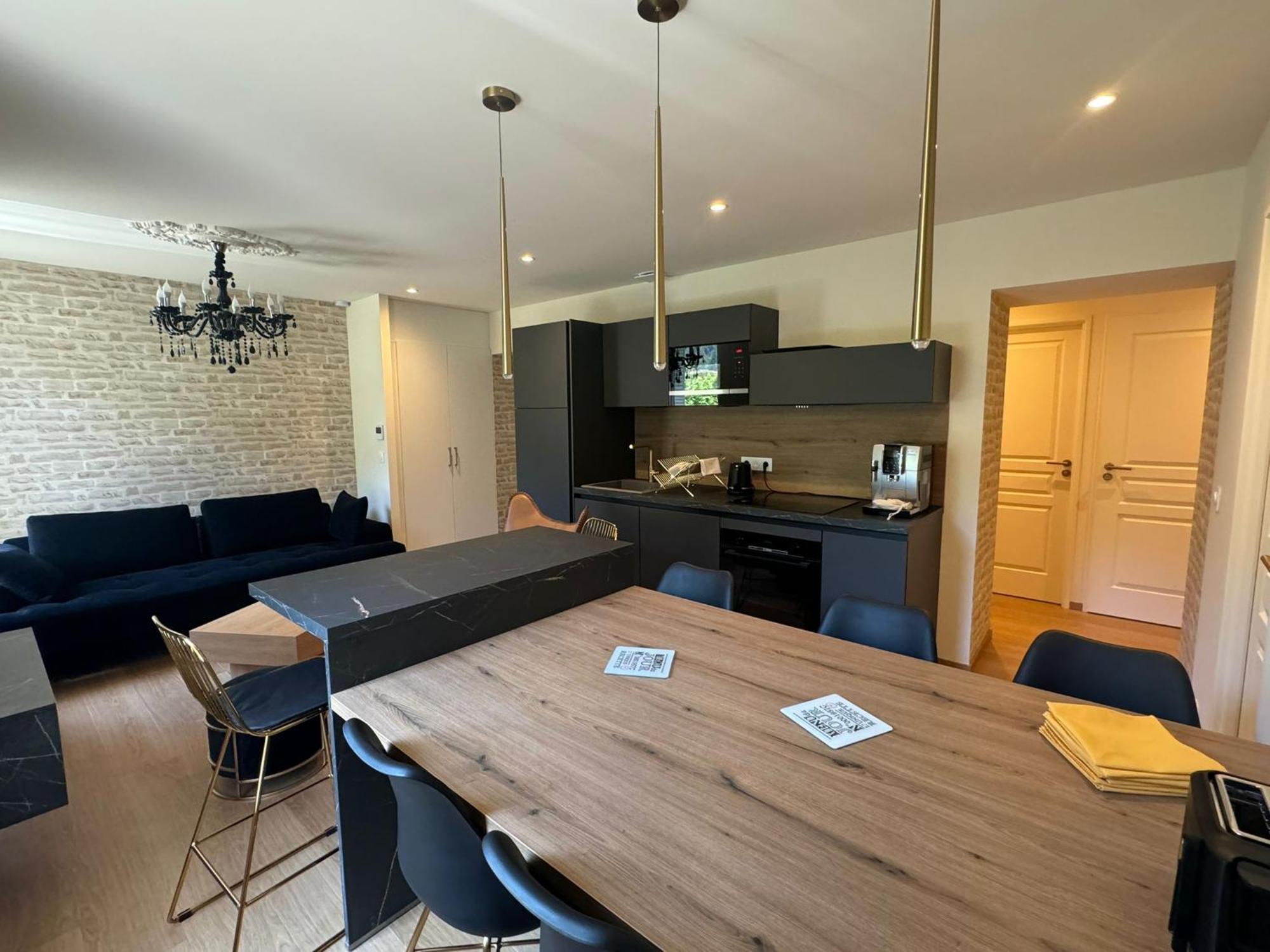 Appartements Confortables Avec Vue Montagne - Residence Villa Belle Fleur Chateau-Ville-Vieille Exterior foto