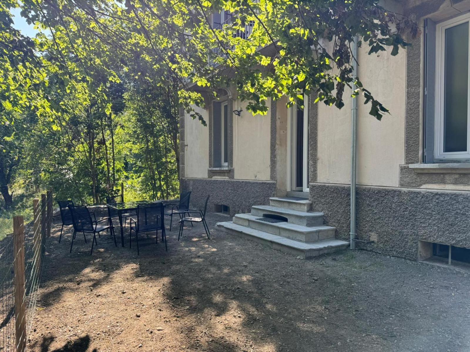 Appartements Confortables Avec Vue Montagne - Residence Villa Belle Fleur Chateau-Ville-Vieille Exterior foto
