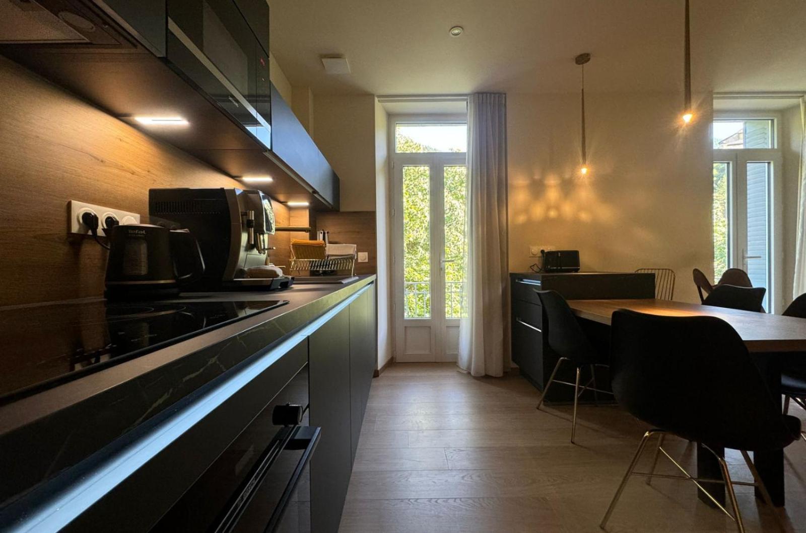 Appartements Confortables Avec Vue Montagne - Residence Villa Belle Fleur Chateau-Ville-Vieille Exterior foto
