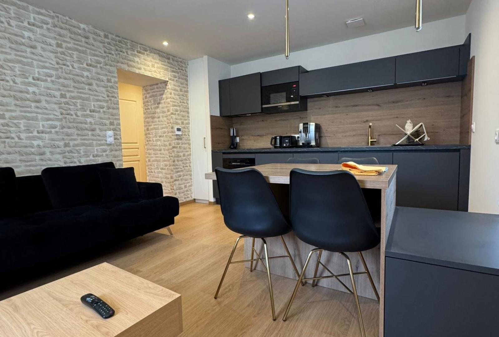Appartements Confortables Avec Vue Montagne - Residence Villa Belle Fleur Chateau-Ville-Vieille Exterior foto